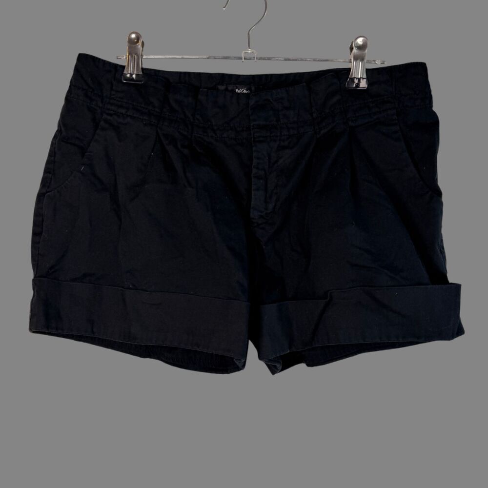 Vintage Mossimo Y2K Low-Rise Cuffed Shorts